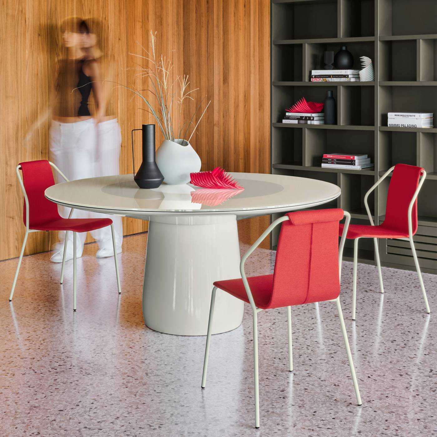 Baleri-Italia_Roundel_Dining-Table_Donna_Upholstered-Chair_Modern-Furniture_01