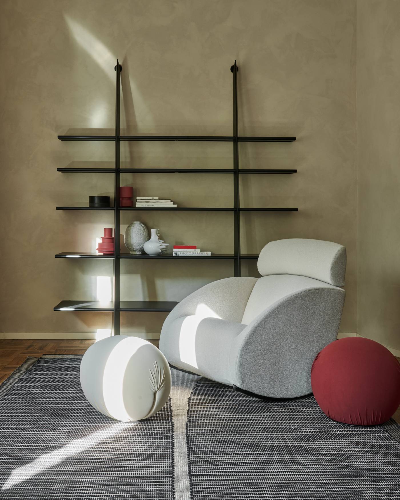 Baleri-Italia_Mama_Rocking-Armchair_Tato-Collection_Pouf_MacGee_Bookcase_Living-Room_02