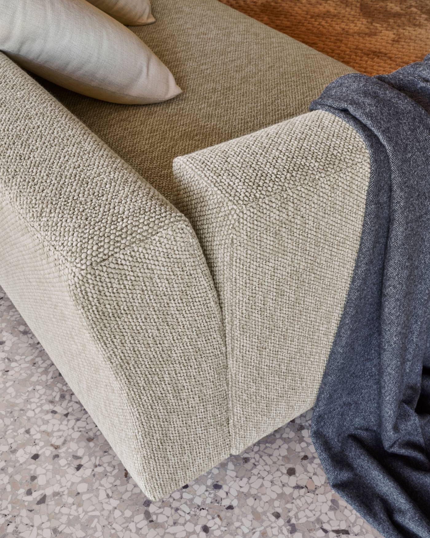 Baleri-Italia_Bill_divano-3-posti_Soggiorno-Contemporaneo_02