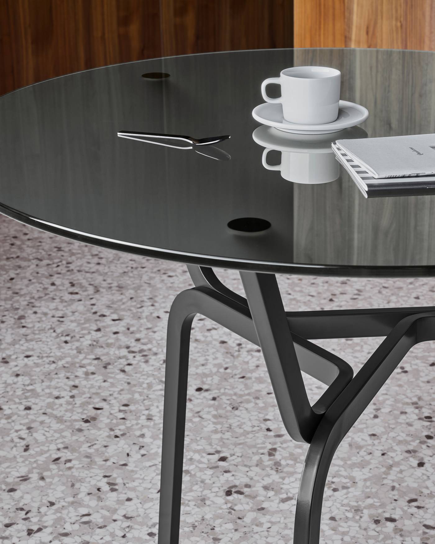 Baleri-Italia_Roots_Dining-Table_Design-Furniture_01