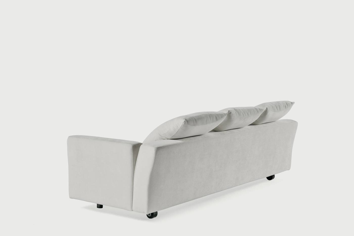 Baleri-Italia_Bill_3-seater-sofa_HW643_1994_04