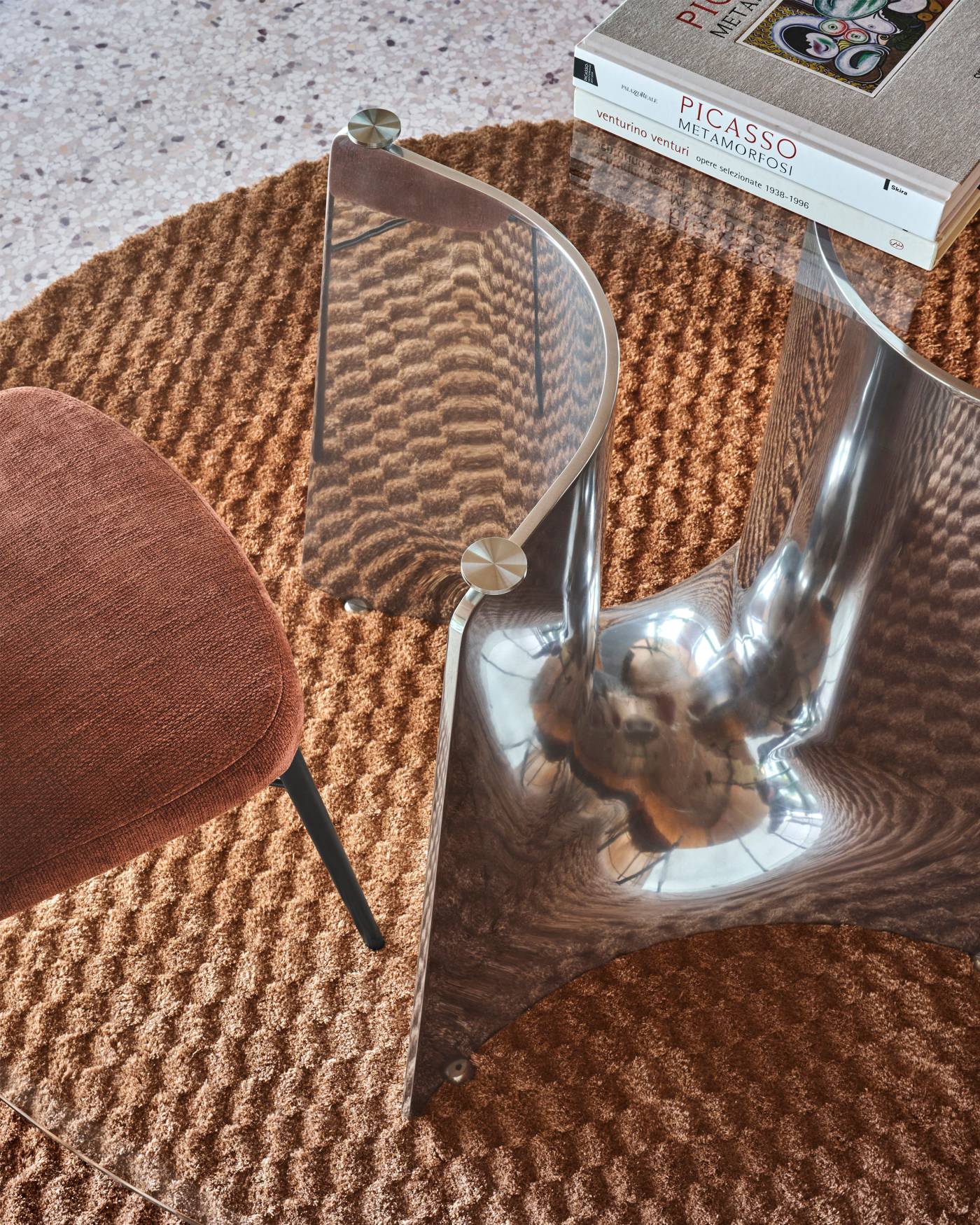 Baleri-Italia_Bentz_Sculptural-Dining-Table_Contemporary-Furniture_01