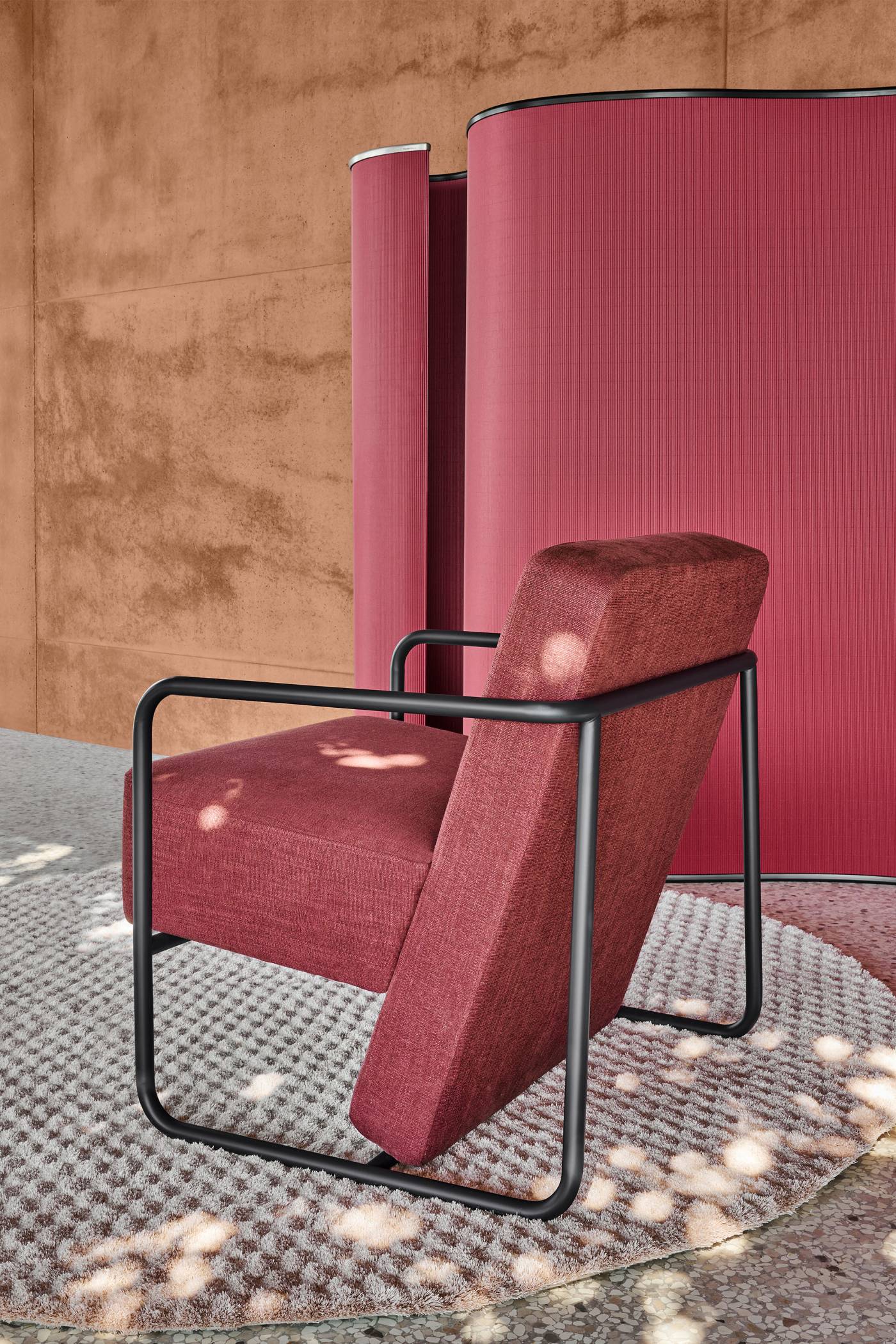 Baleri-Italia_Spunta_Armchair_Red_Contemporary-Furnishing_01