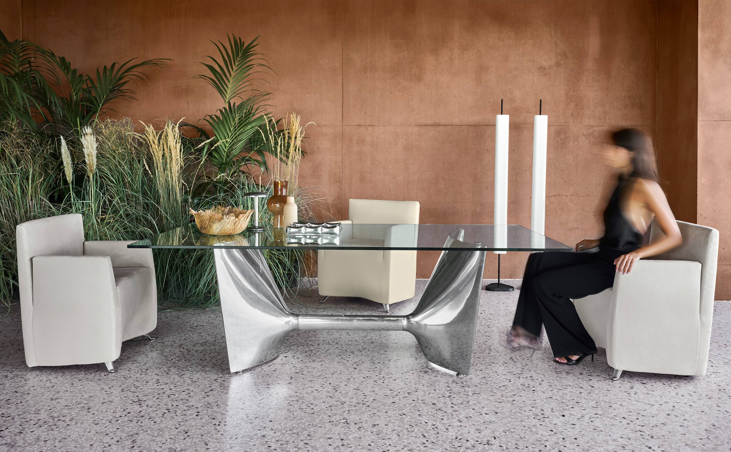 Baleri-Italia_Caprilarge_Poltrona_Fratino_Tavolo_Dining_01