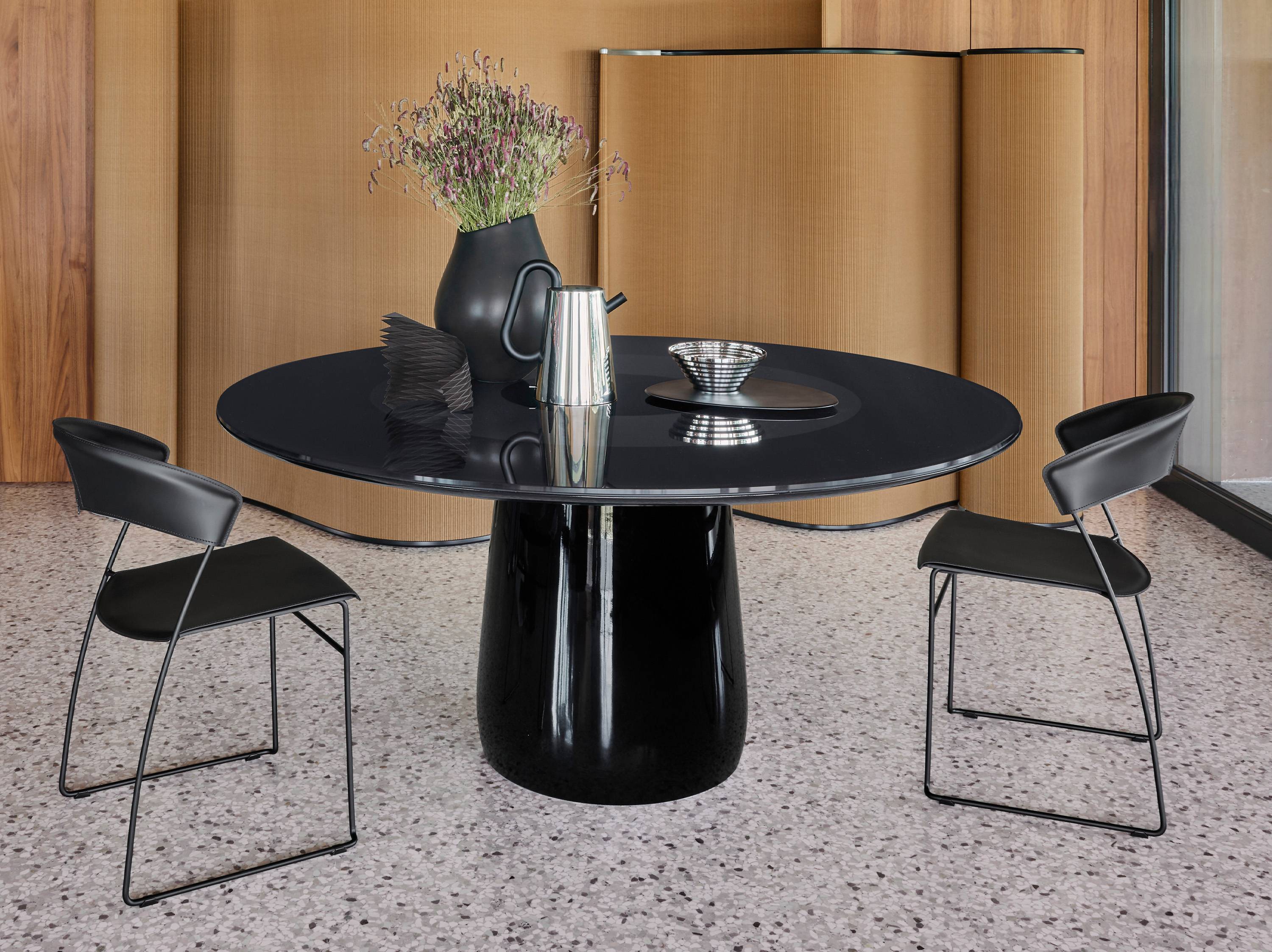 Baleri-Italia_Roundel_Dining-Table_Donna_Chair_Modern-Furniture_01