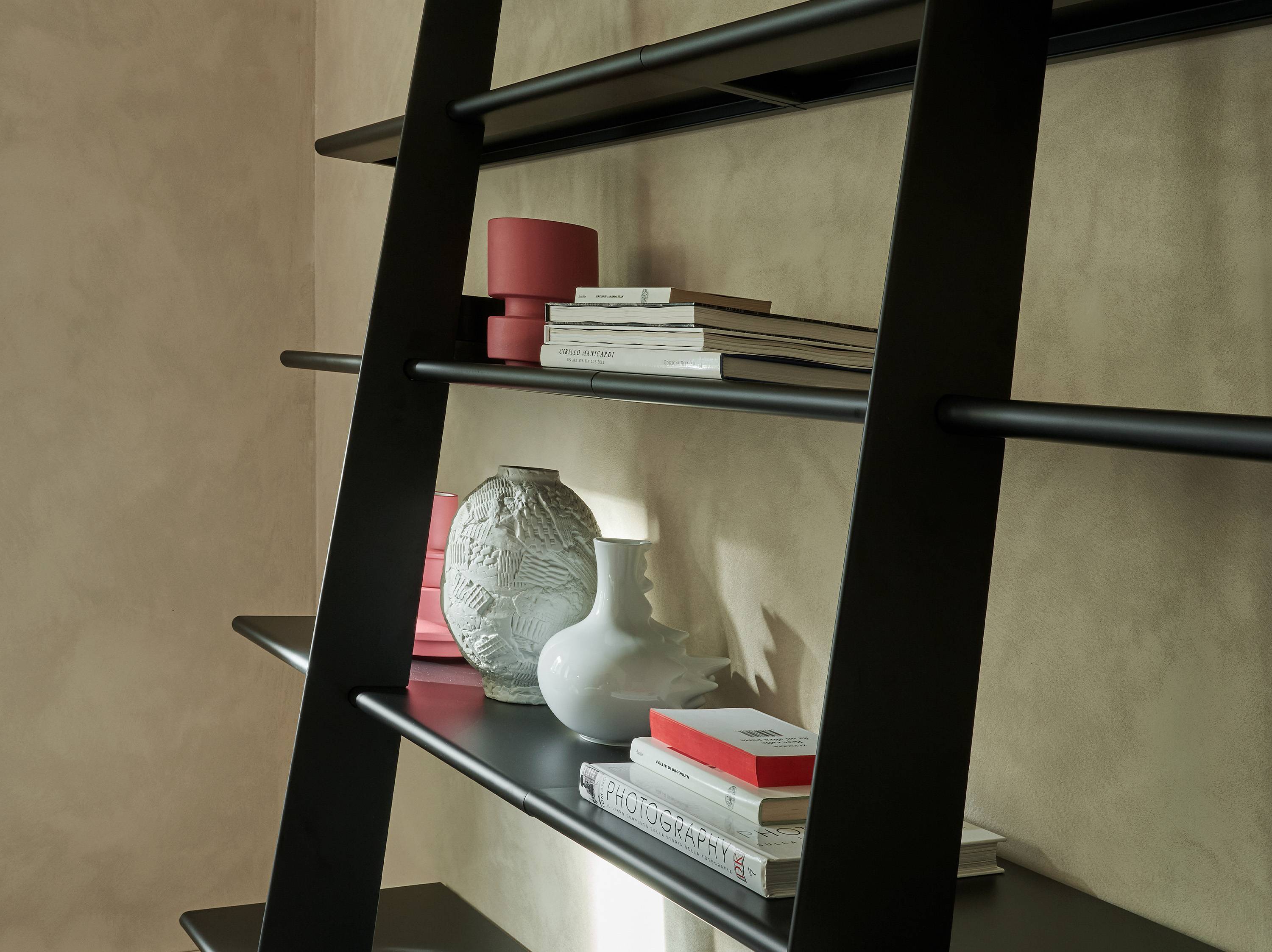 Baleri-Italia_Mac-Gee_Bookcase_Philippe-Starck_02